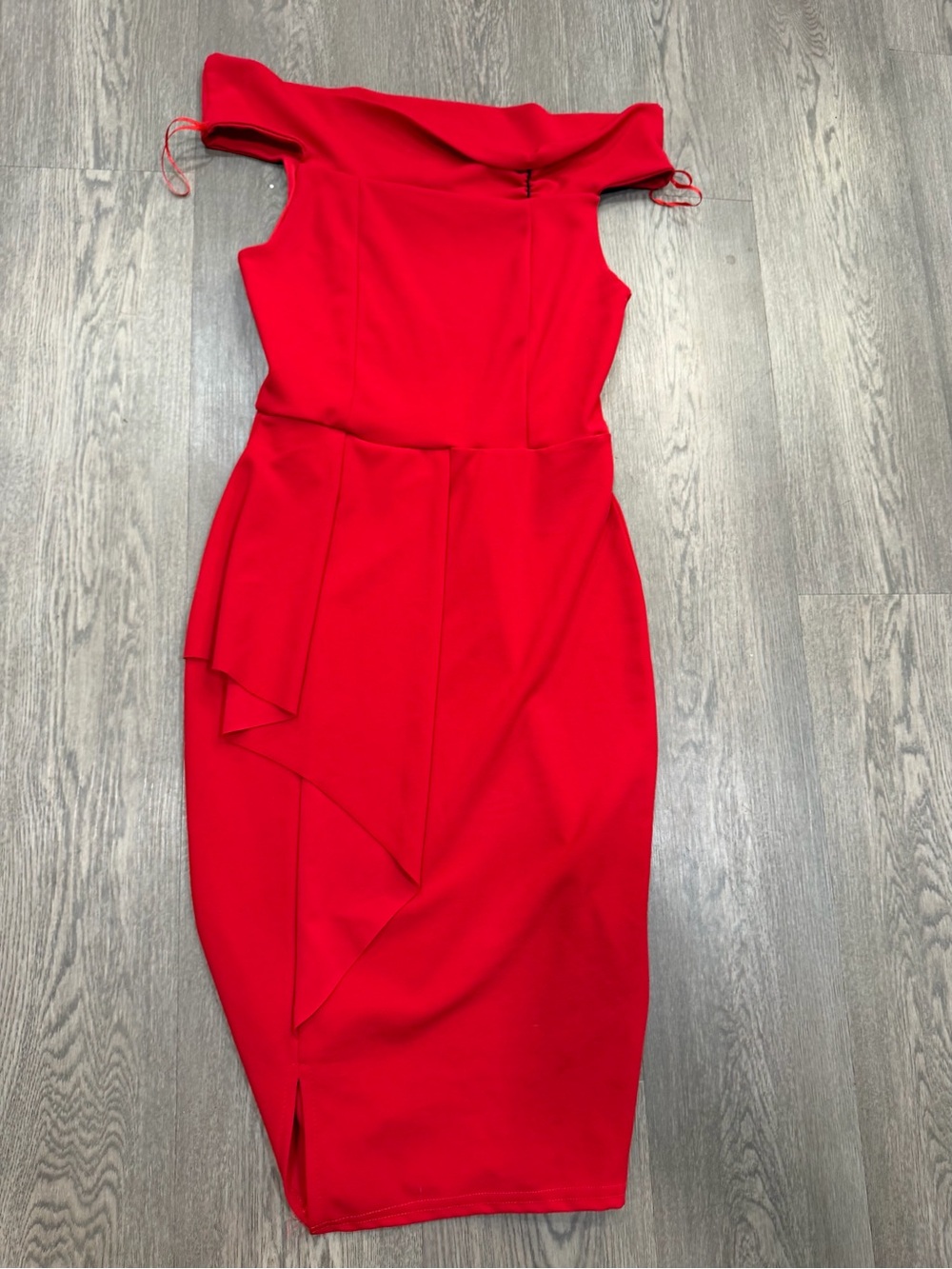 Quiz Red Off The Shoulder Women’s Size 6 Cocktail Dress